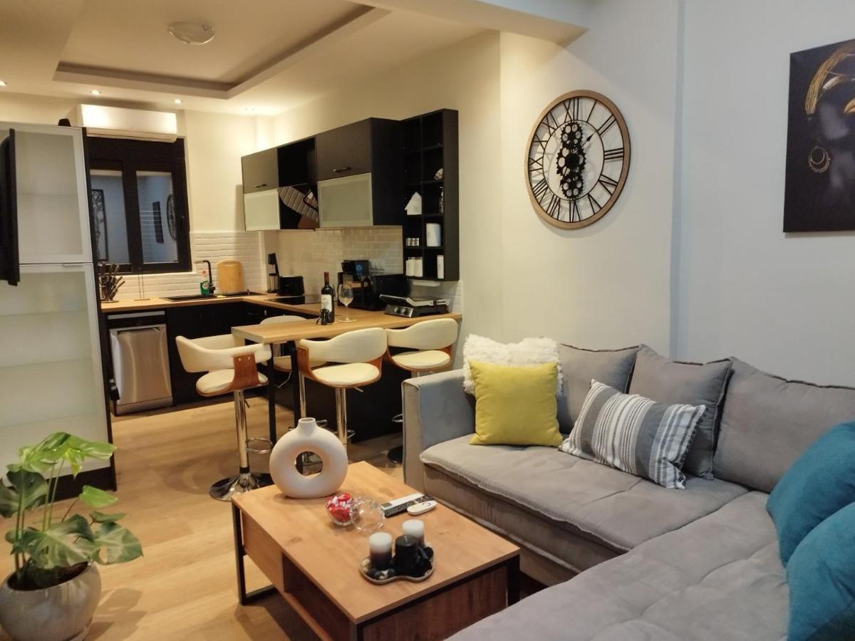 Luxurious In The Heart Of Town ! * Loutraki (Corinthia)