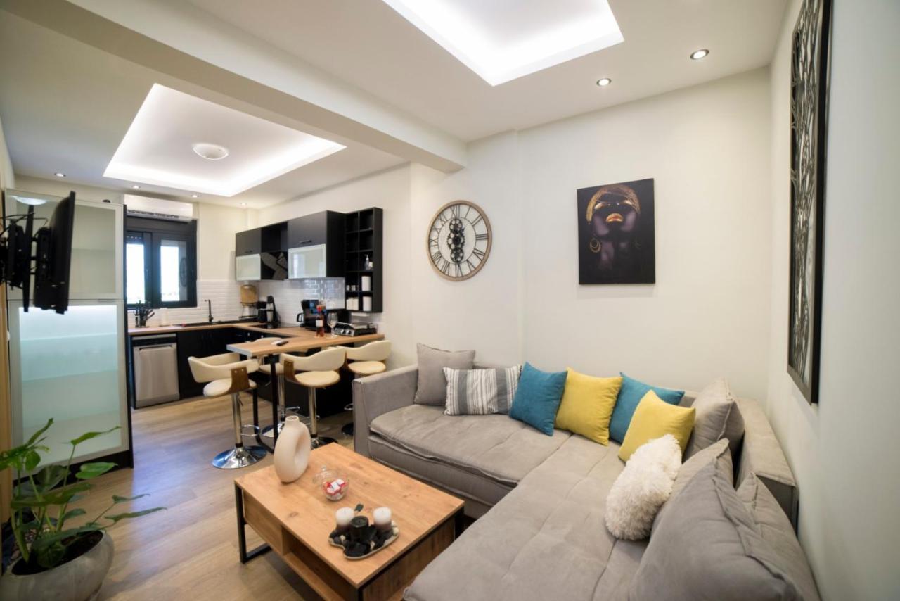 Apartment Luxurious In The Heart Of Town ! *